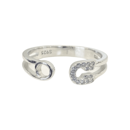 Ezüst gyűrű, ziherejsztű forma